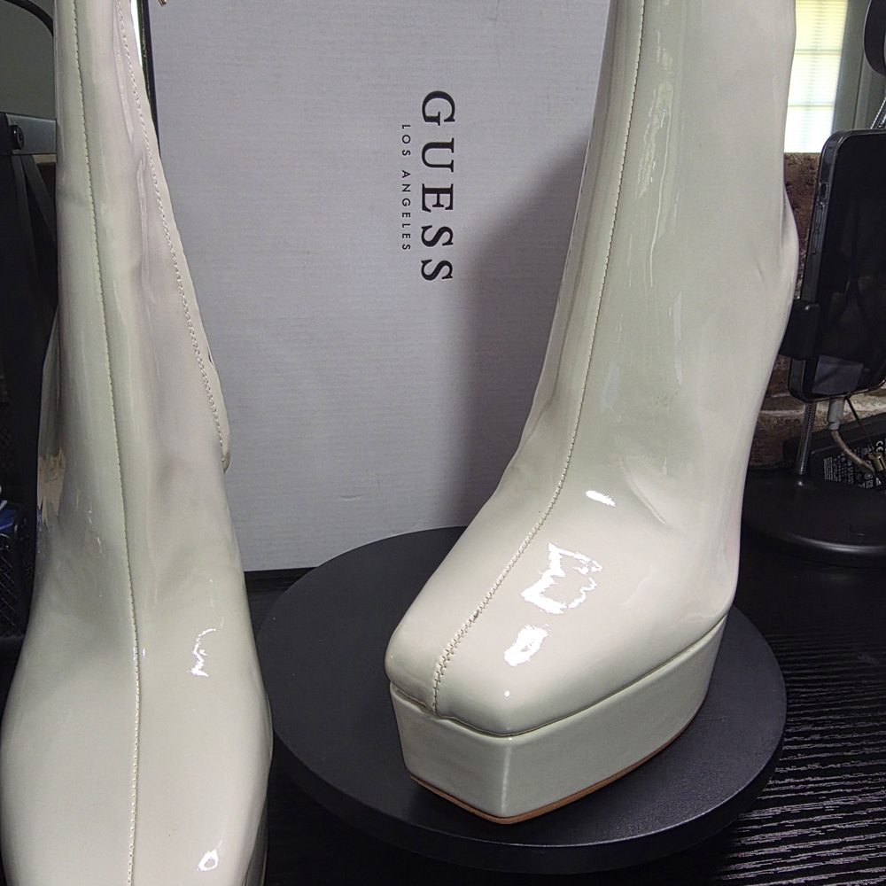 Guess Platform Boots - Picture 7 of 9